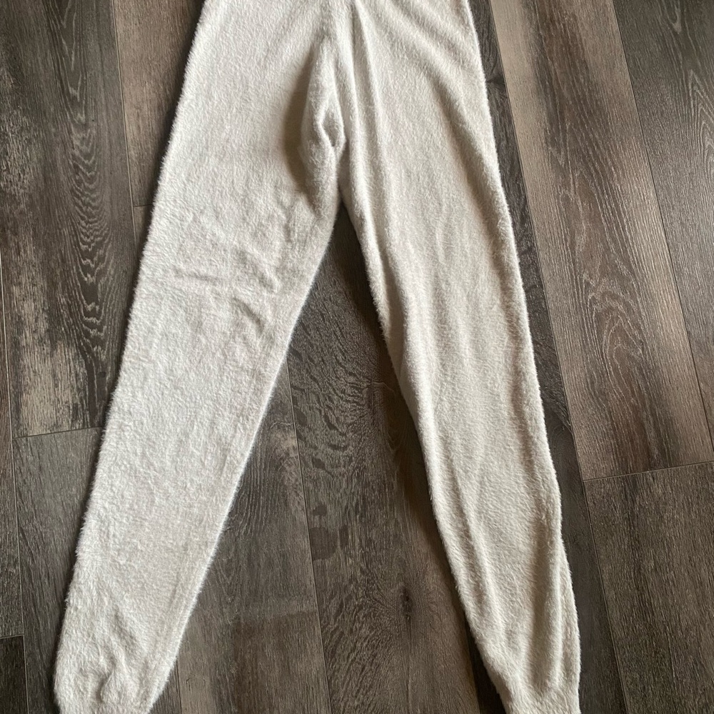 Light Grey Knit Set - Picture 3 of 5